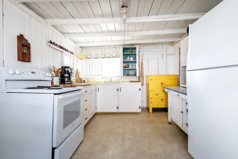 41 Trinity Park Oak Bluffs MA 02557