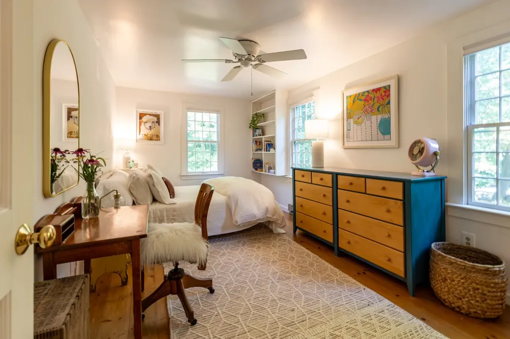 10 Dan'ls Way West Tisbury MA 02575