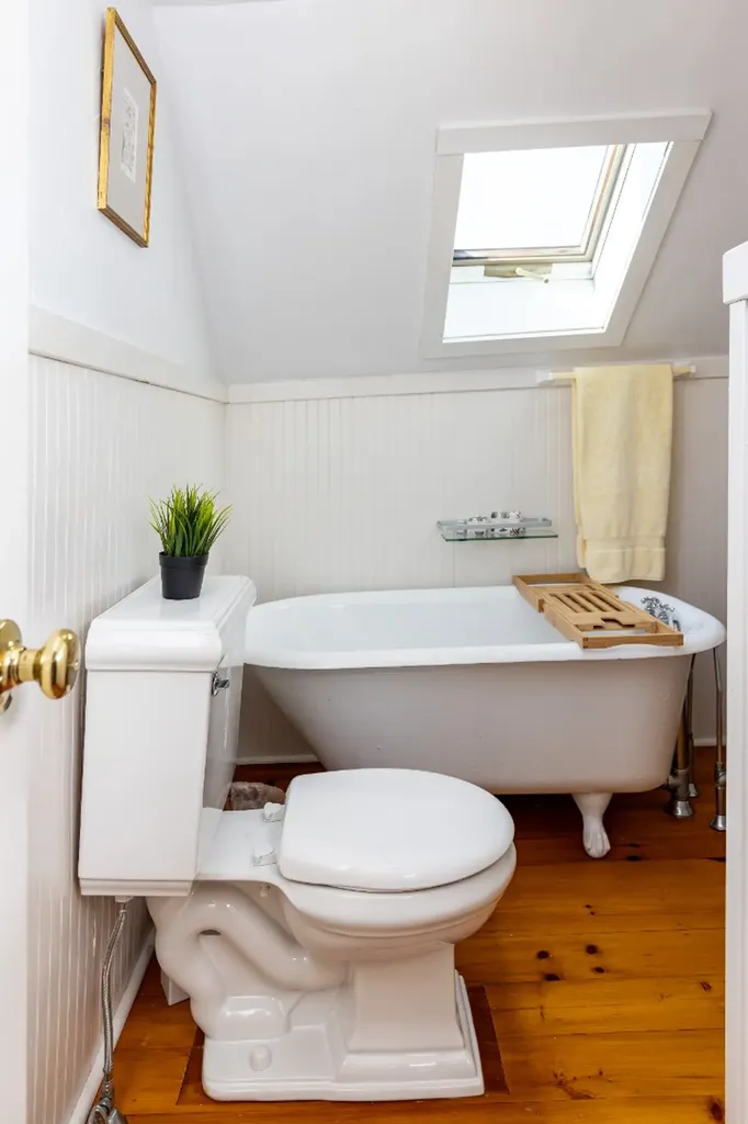 10 Dan'ls Way West Tisbury MA 02575