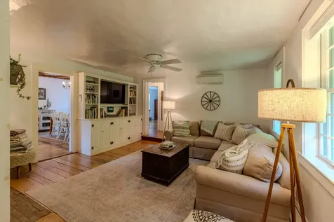 10 Dan'ls Way West Tisbury MA 02575