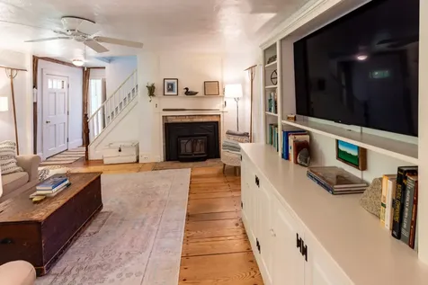 10 Dan'ls Way West Tisbury MA 02575