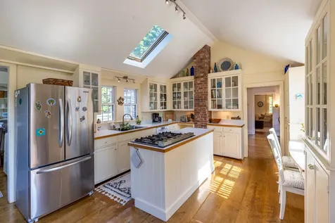 10 Dan'ls Way West Tisbury MA 02575