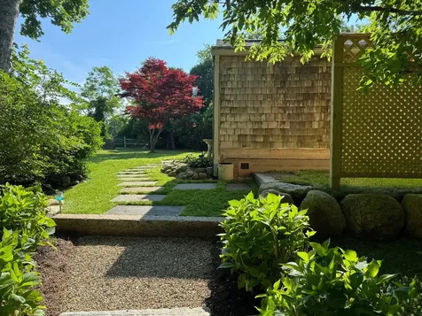 10 Dan'ls Way West Tisbury MA 02575