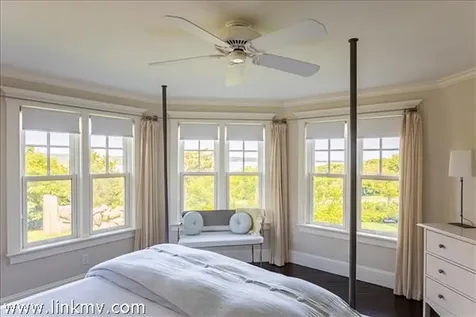 7 Clay Pit Lane Aquinnah MA 02535