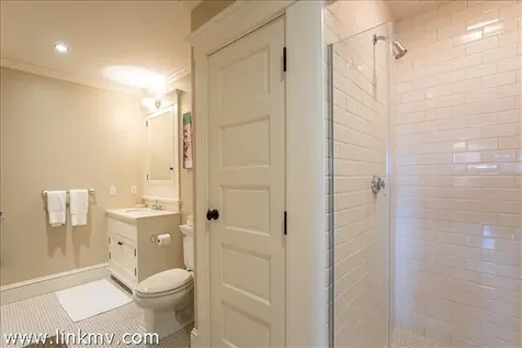 7 Clay Pit Lane Aquinnah MA 02535