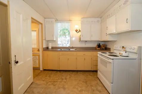 16 Cottage Park Oak Bluffs MA 02557