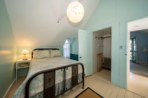 16 Cottage Park Oak Bluffs MA 02557