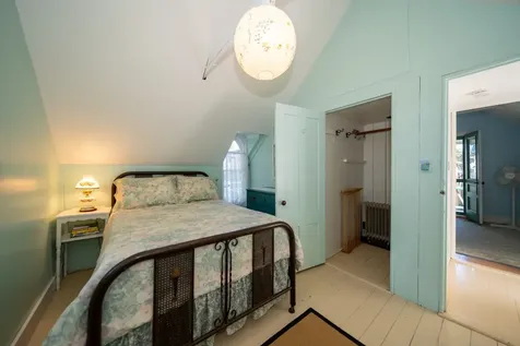 16 Cottage Park Oak Bluffs MA 02557