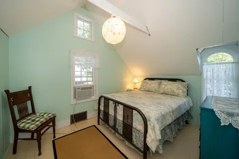 16 Cottage Park Oak Bluffs MA 02557