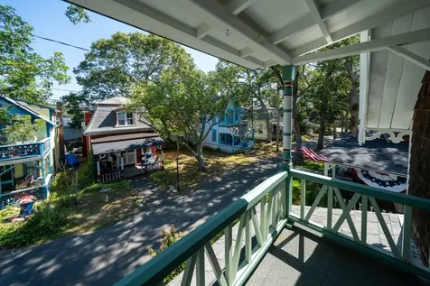 16 Cottage Park Oak Bluffs MA 02557