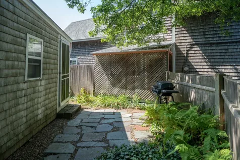 16 Cottage Park Oak Bluffs MA 02557