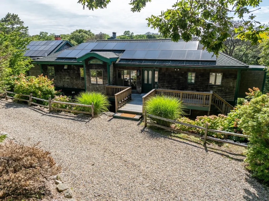 79 David Avenue Vineyard Haven MA 02568