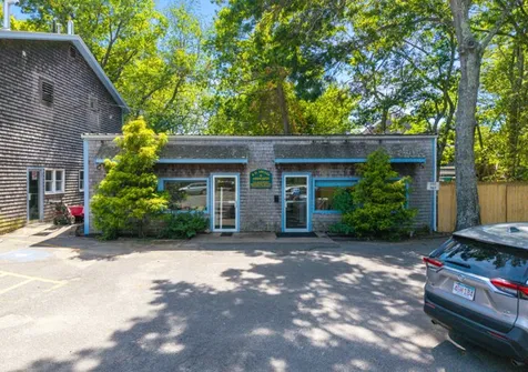 395 State Road Vineyard Haven MA 02568