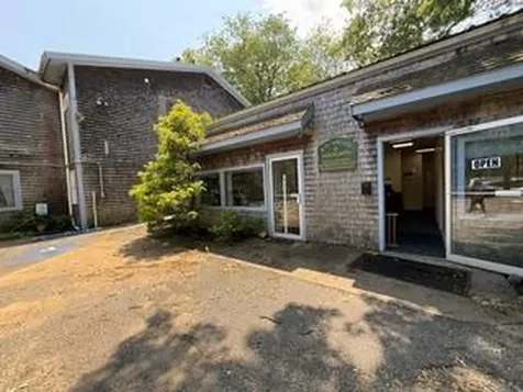 395 State Road Vineyard Haven MA 02568