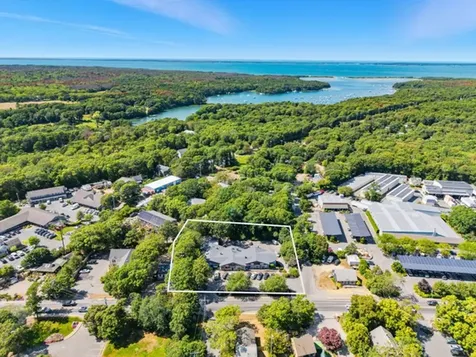 395 State Road Vineyard Haven MA 02568