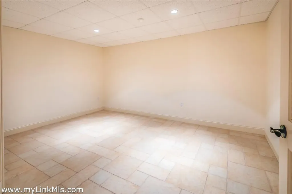 56 North Neck Road Edgartown MA 02539