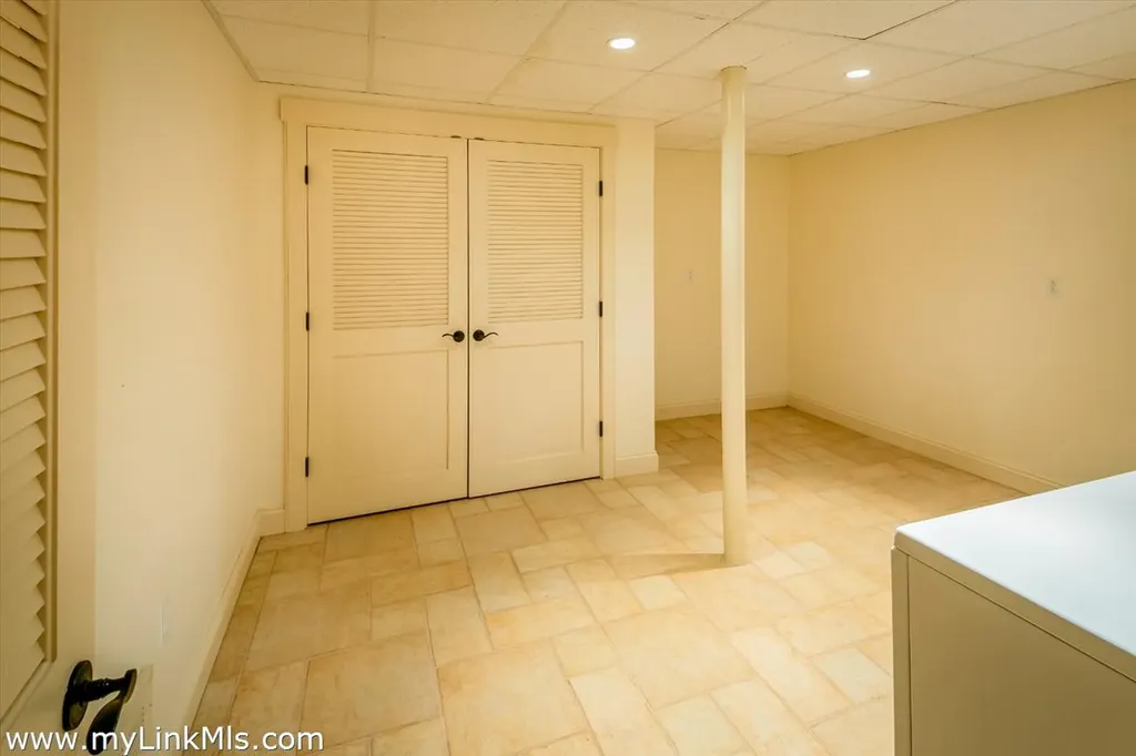 56 North Neck Road Edgartown MA 02539