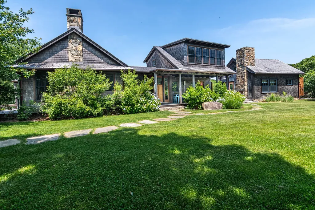 15 Old Farm Road Chilmark MA 02535