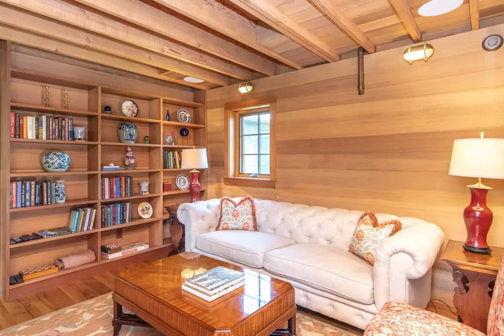 15 Old Farm Road Chilmark MA 02535