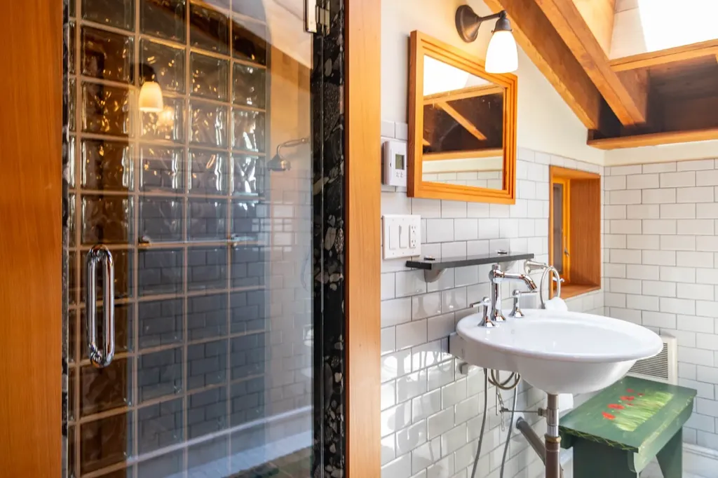 15 Old Farm Road Chilmark MA 02535