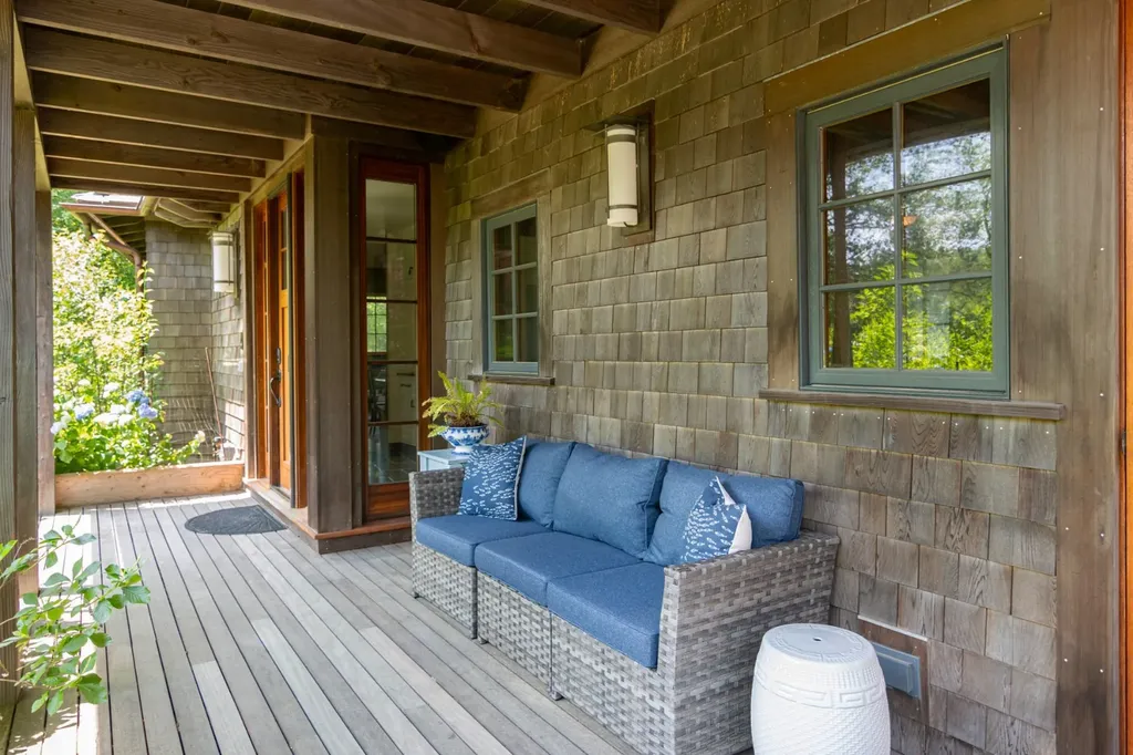 15 Old Farm Road Chilmark MA 02535