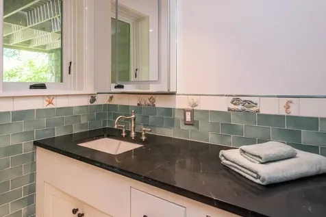 15 Old Farm Road Chilmark MA 02535