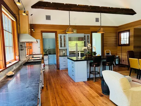 15 Old Farm Road Chilmark MA 02535