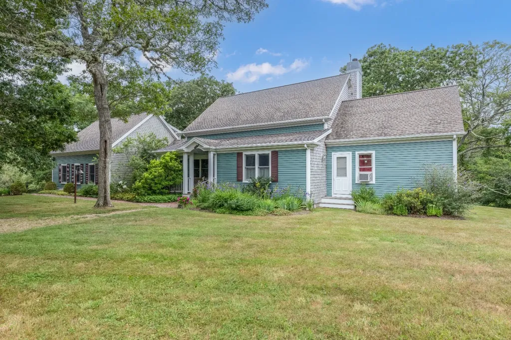 56 Bridle Path Road Vineyard Haven MA 02568
