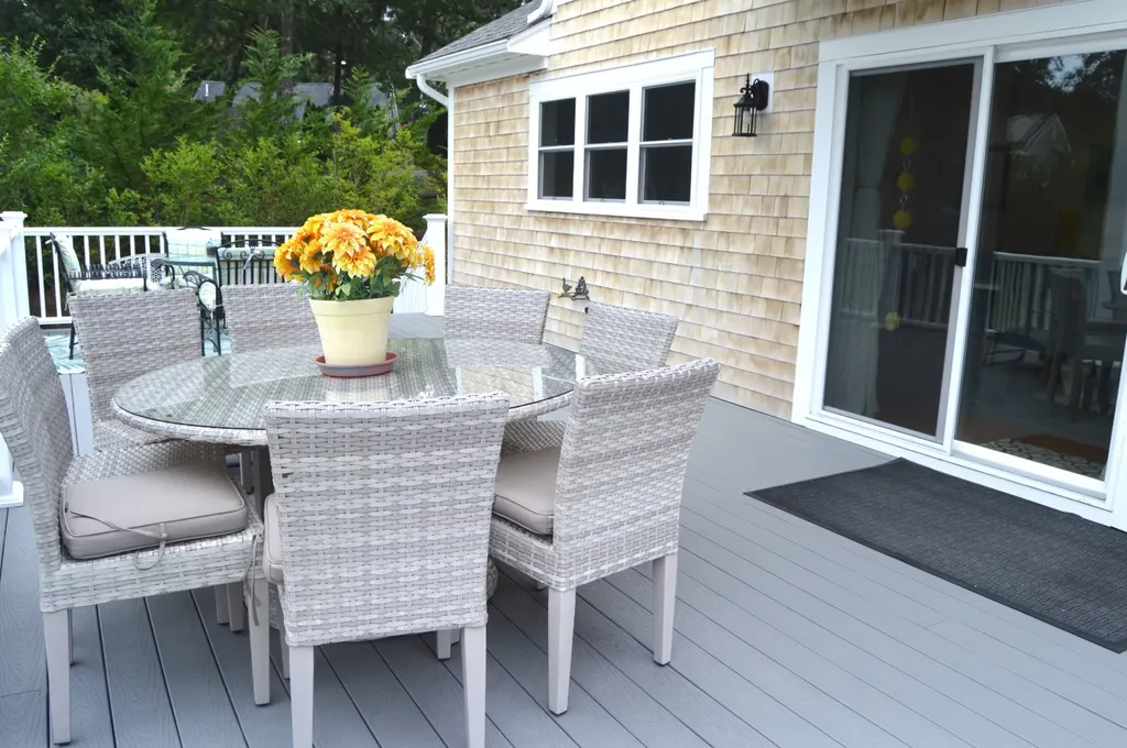 268 Tashmoo Avenue Vineyard Haven MA 02568