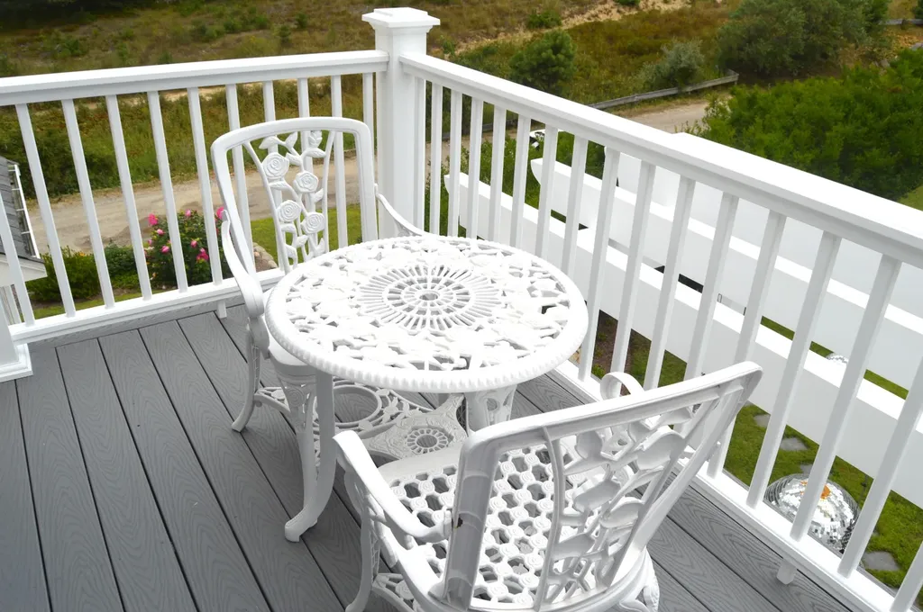 268 Tashmoo Avenue Vineyard Haven MA 02568