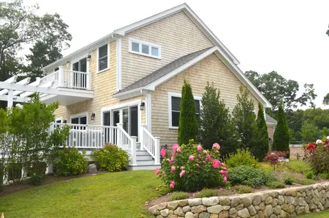 268 Tashmoo Avenue Vineyard Haven MA 02568