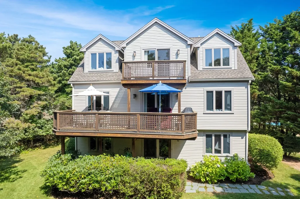 23 Thaxter Lane Edgartown MA 02539
