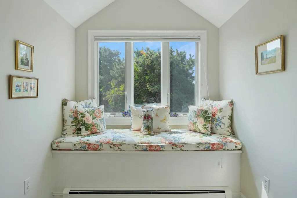 23 Thaxter Lane Edgartown MA 02539