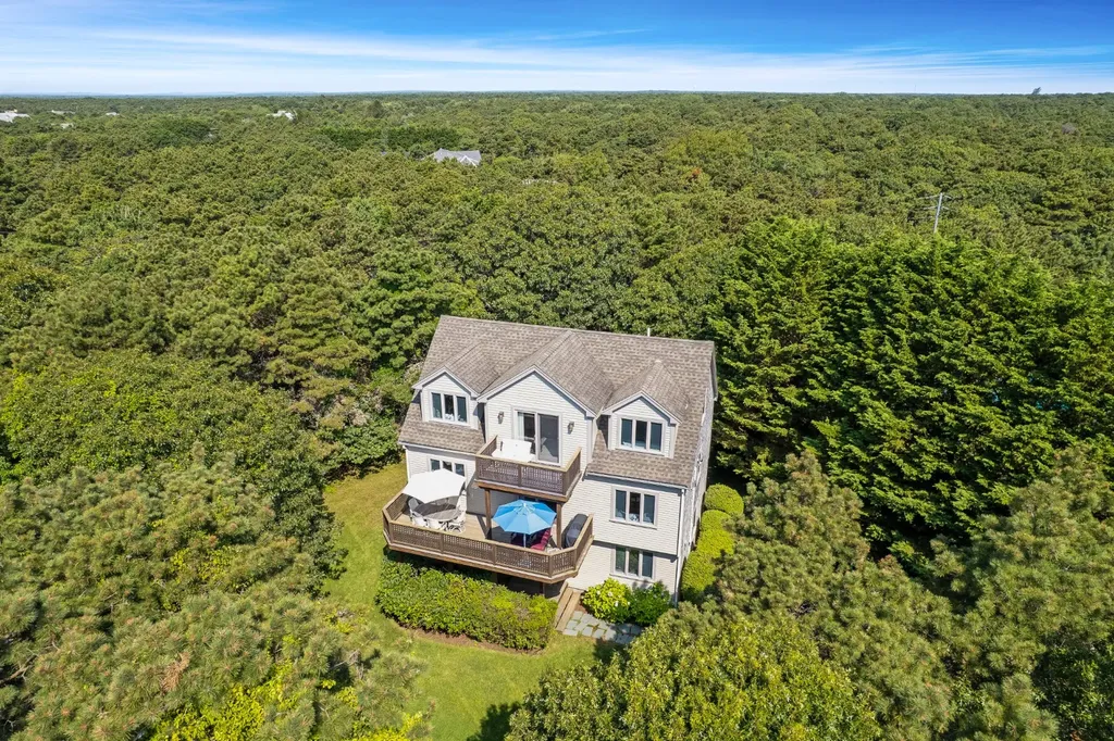 23 Thaxter Lane Edgartown MA 02539