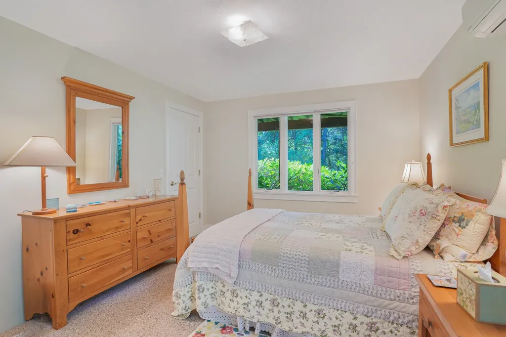 23 Thaxter Lane Edgartown MA 02539