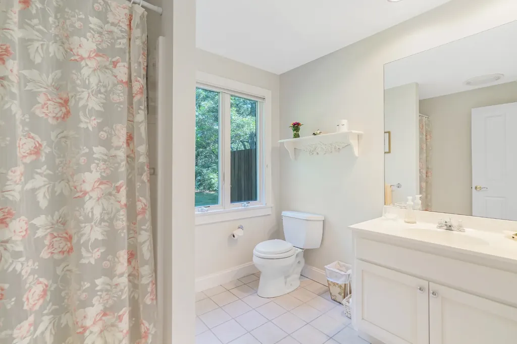 23 Thaxter Lane Edgartown MA 02539