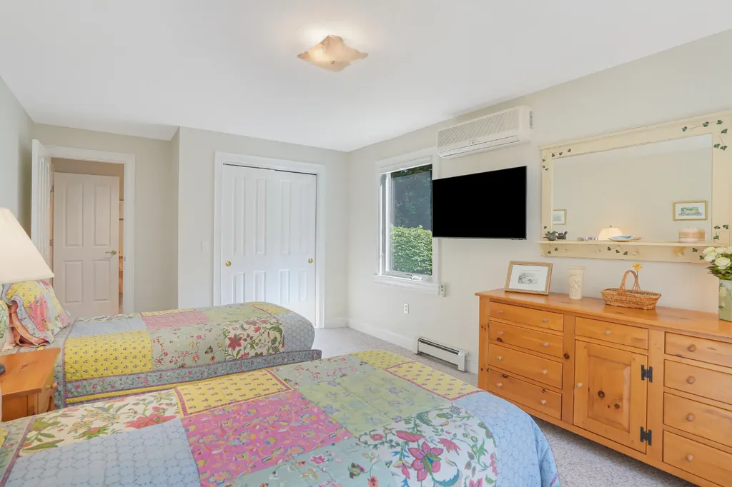 23 Thaxter Lane Edgartown MA 02539