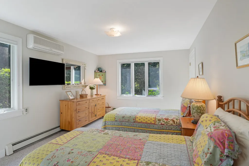 23 Thaxter Lane Edgartown MA 02539