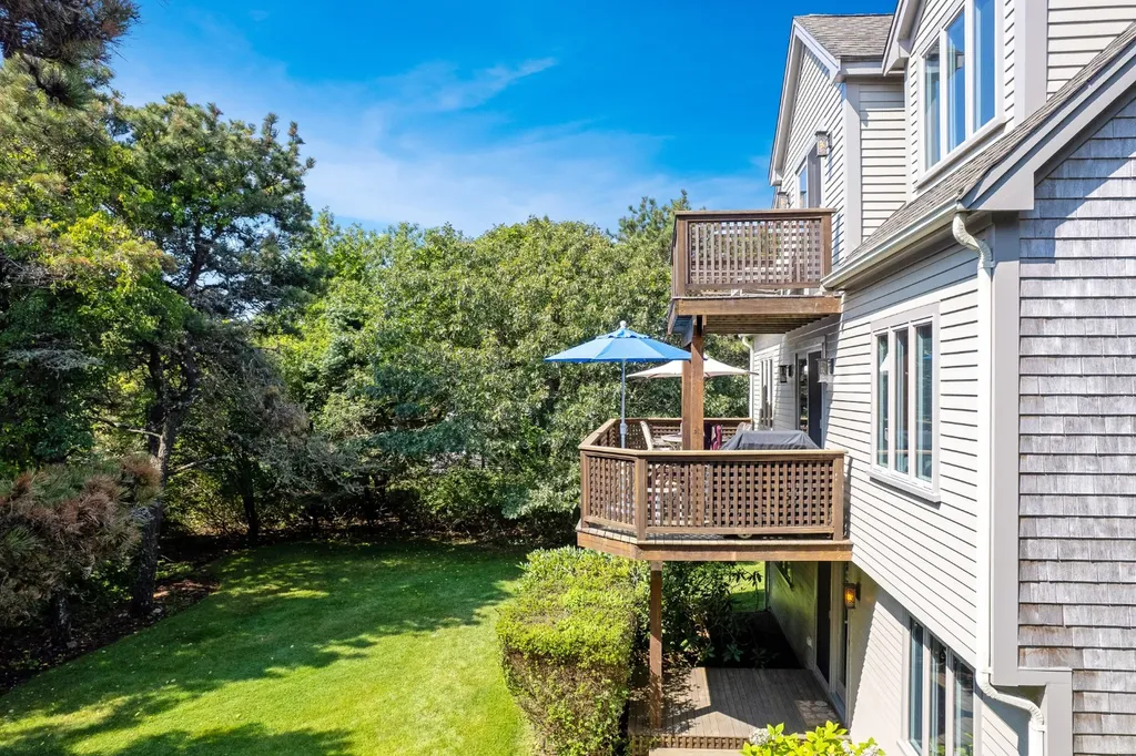 23 Thaxter Lane Edgartown MA 02539