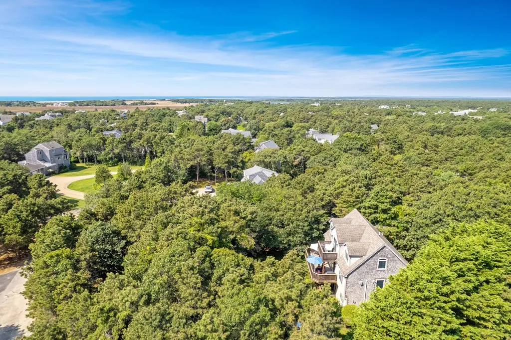 23 Thaxter Lane Edgartown MA 02539