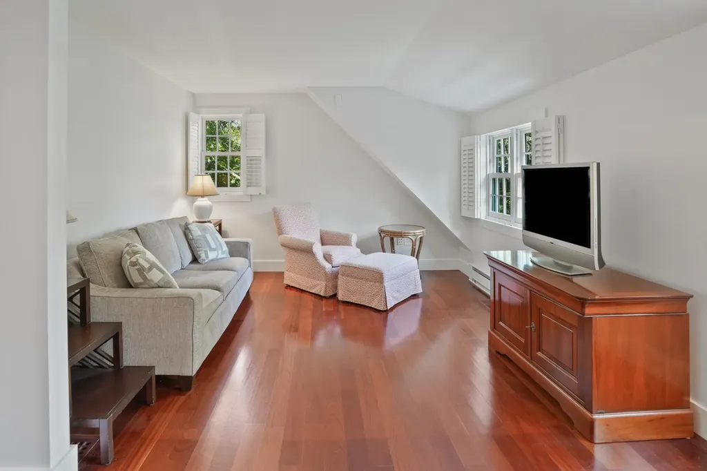 6 Janes Cove Road Edgartown MA 02539