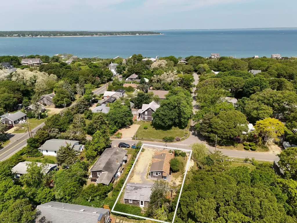 47 Winemack Avenue Oak Bluffs MA 02557