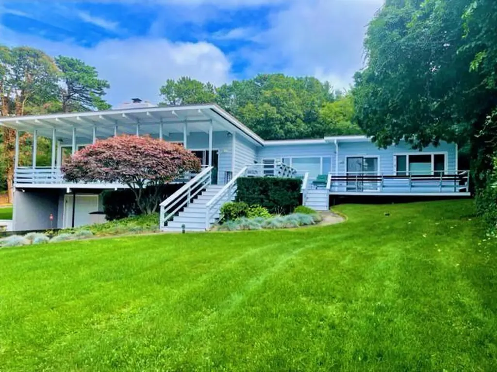 78 Winemack Street Oak Bluffs MA 02557