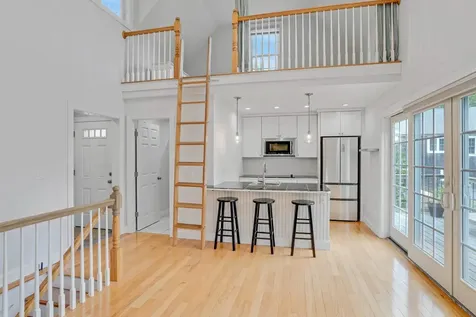 136 Spring Street Vineyard Haven MA 02568