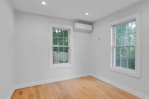 136 Spring Street Vineyard Haven MA 02568