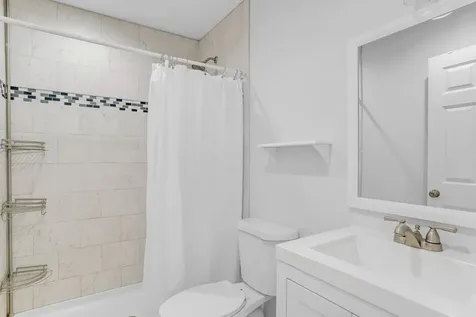 136 Spring Street Vineyard Haven MA 02568