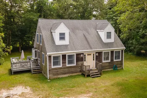 170 Barnes Road Oak Bluffs MA 02557