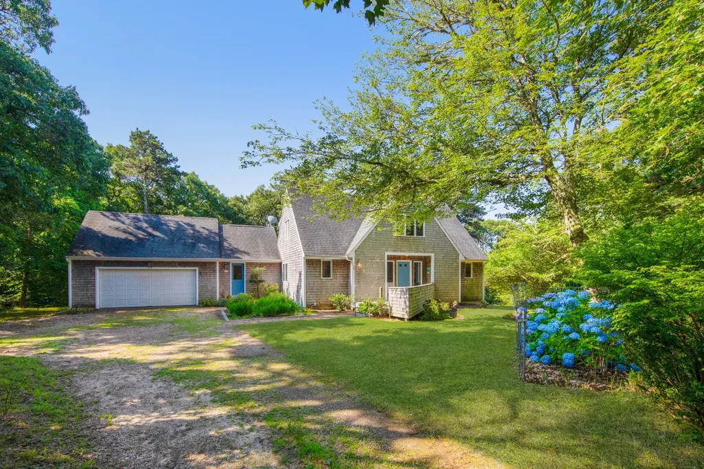 29 Old Nursery Lane Chilmark MA 02535