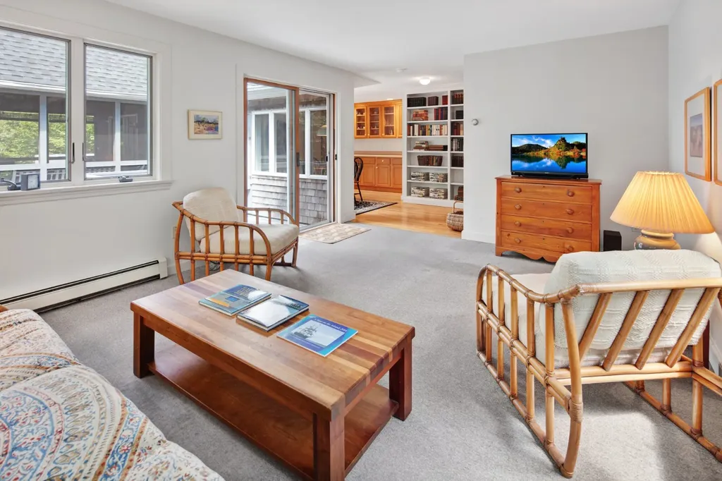29 Old Nursery Lane Chilmark MA 02535