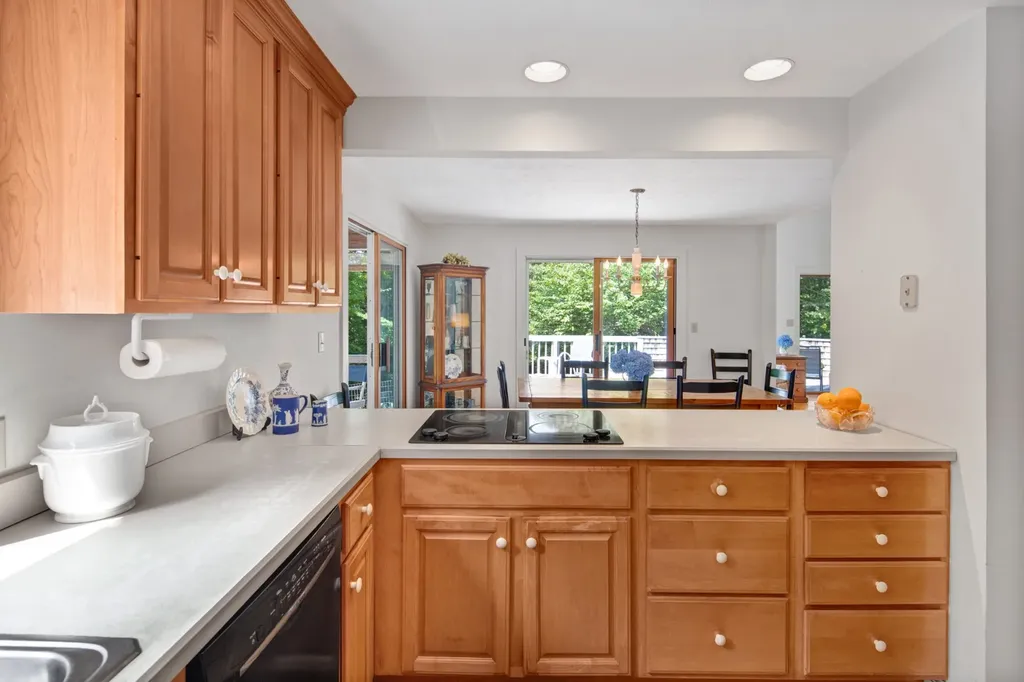 29 Old Nursery Lane Chilmark MA 02535